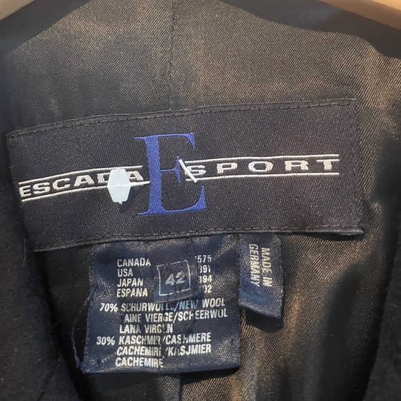Escada Sport 42 Navy Blazer coat crest 12 - Picture 15 of 15